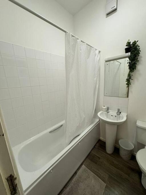 City Center Gem- Flat For 6 In Sheffield Gs404 ภายนอก รูปภาพ