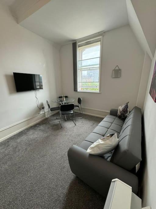 City Center Gem- Flat For 6 In Sheffield Gs404 ภายนอก รูปภาพ